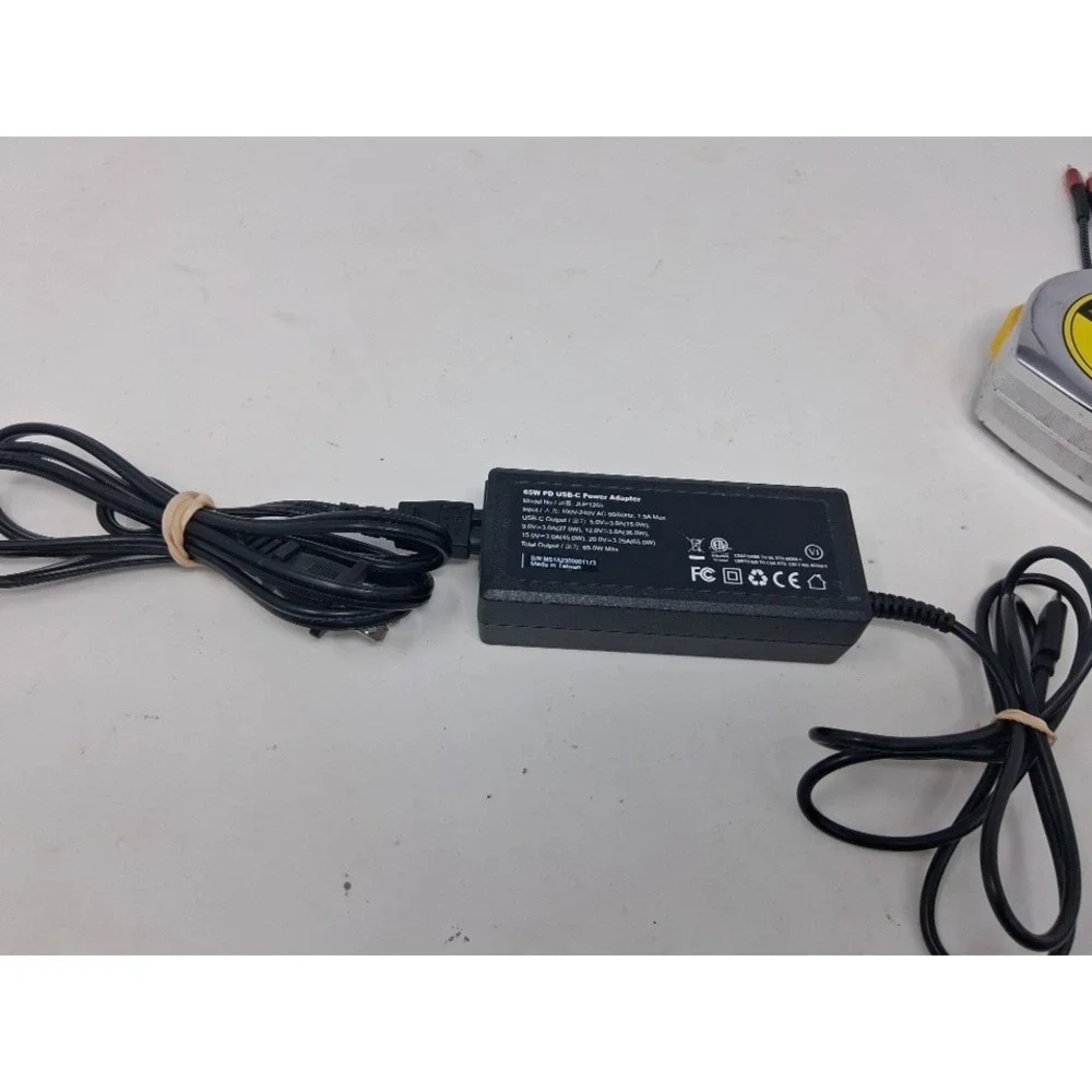 j5create genuine 65w